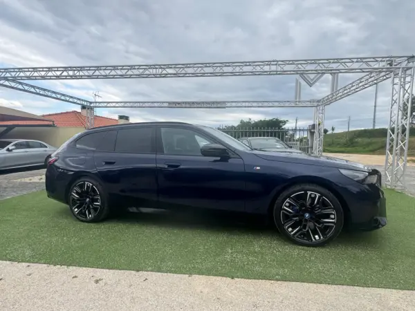 BMW i5 Touring M60 xDrive 6