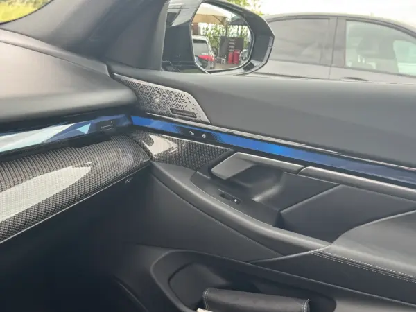 BMW i5 Touring M60 xDrive 17