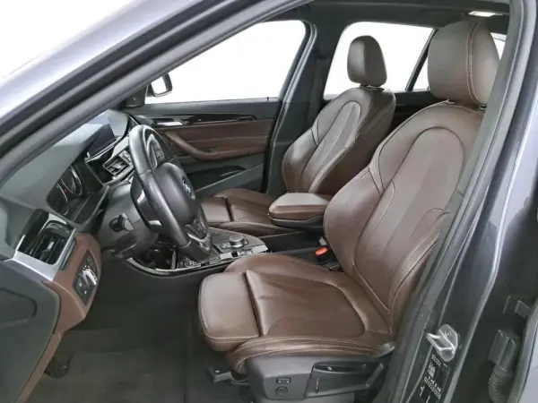 BMW X1 16 d sDrive Auto Line Sport 17