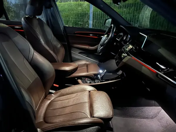 BMW X1 16 d sDrive Auto Line Sport 34