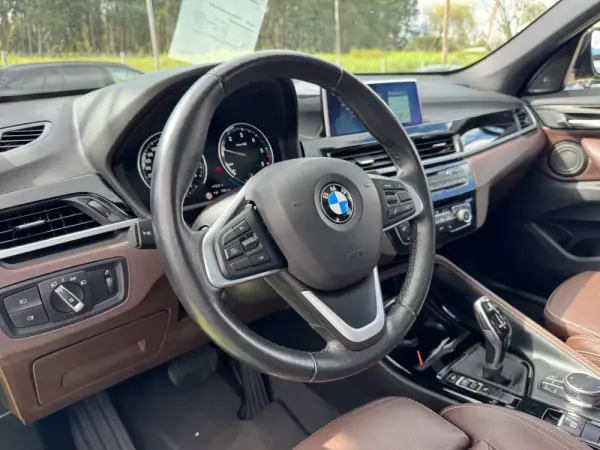 BMW X1 16 d sDrive Auto Line Sport 44