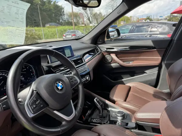 BMW X1 16 d sDrive Auto Line Sport 48