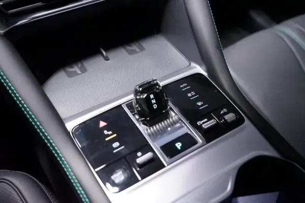 BYD Seal U 87 kWh design 15