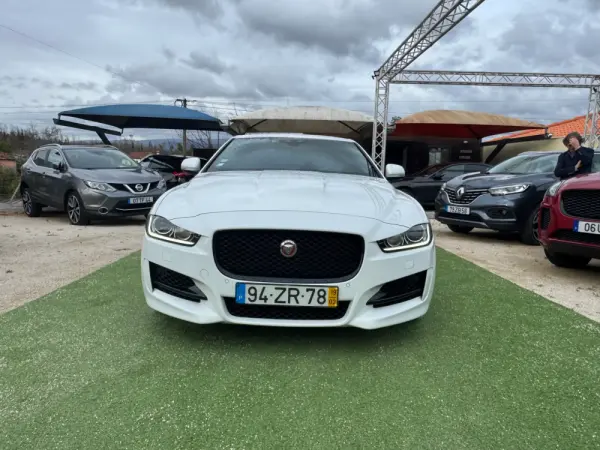 Jaguar XE 20d Aut. R-Sport 13