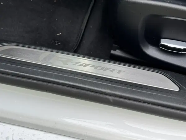 Jaguar XE 20d Aut. R-Sport 27