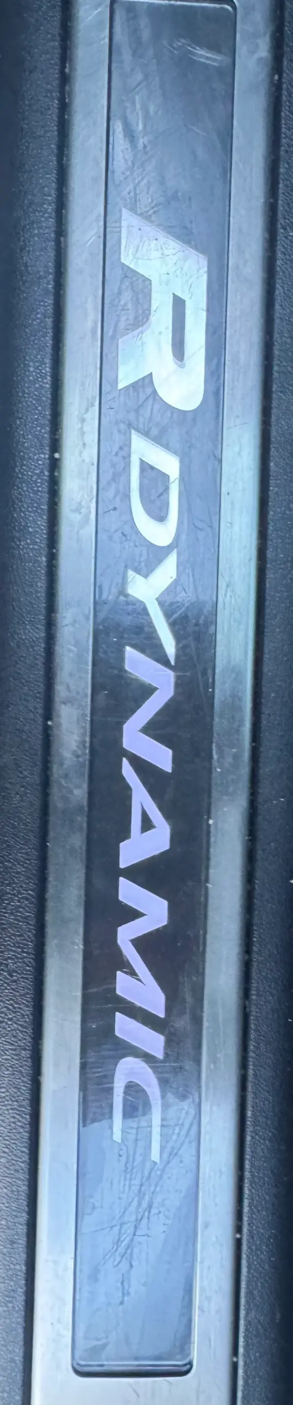 Land Rover Discovery Sport 2.0 D165 R-Dynamic S 13