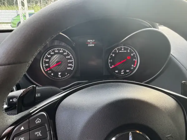 Mercedes-Benz AMG GT Standard 11