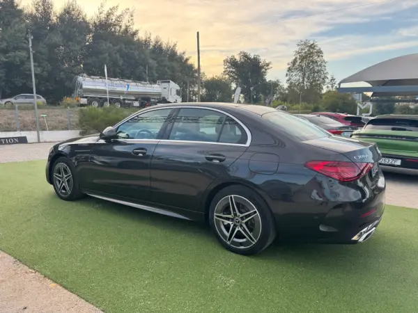 Mercedes-Benz C 300 AMG 3