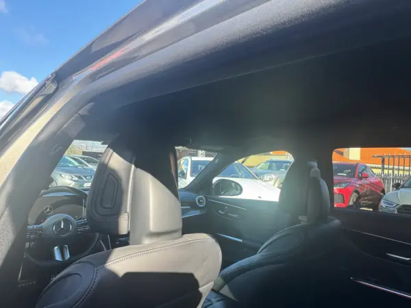 Mercedes-Benz C 300 e AMG Line 17