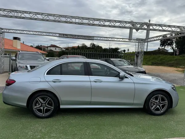 Mercedes-Benz E 300 de AMG Line 3