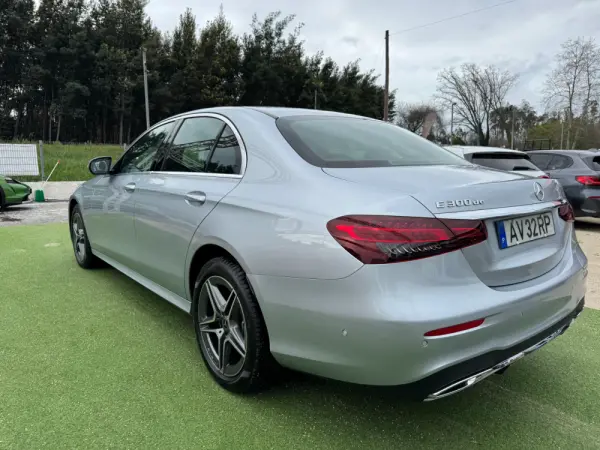 Mercedes-Benz E 300 de AMG Line 21