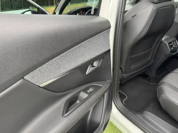 Peugeot 3008 1.6 BlueHDi GT Line EAT6 25