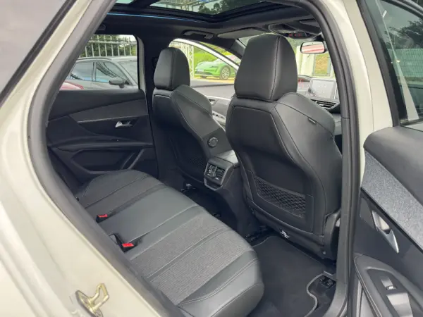 Peugeot 3008 1.6 BlueHDi GT Line EAT6 27