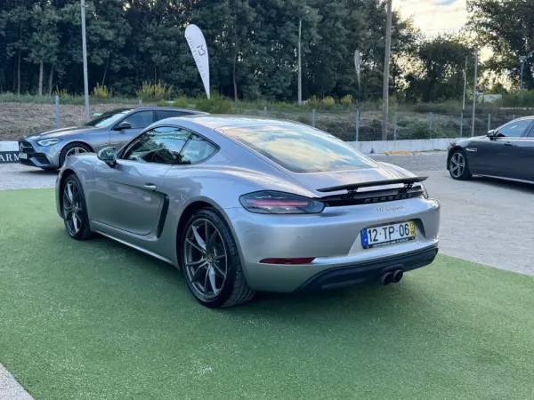 Porsche 718 Cayman 2.0 T PDK 4