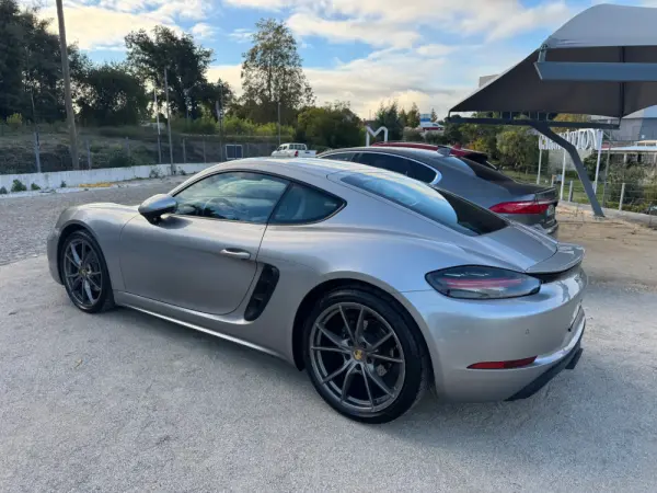 Porsche 718 Cayman 2.0 T PDK 26