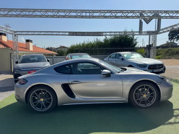 Porsche 718 Cayman 2.0 T PDK 28