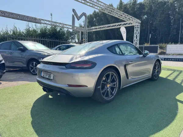Porsche 718 Cayman 2.0 T PDK 29