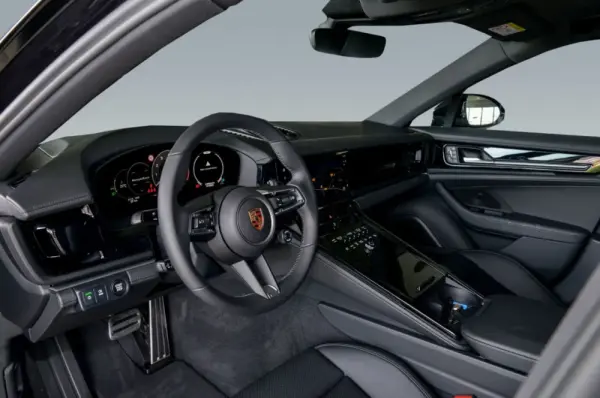 Porsche Panamera 4 E-Hybrid 9