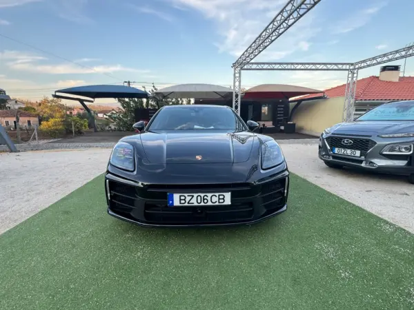 Porsche Panamera 4 E-Hybrid 10