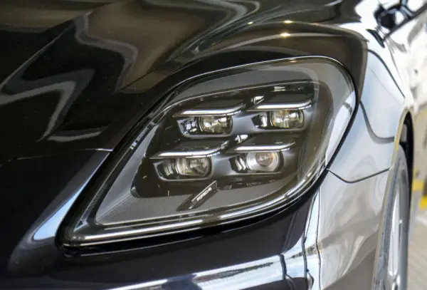 Porsche Panamera 4 E-Hybrid 19