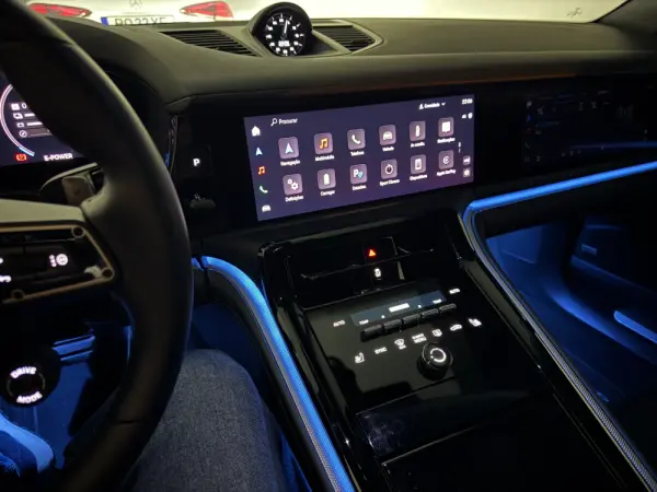 Porsche Panamera 4 E-Hybrid 42