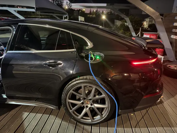 Porsche Panamera 4 E-Hybrid 47