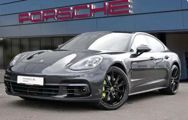 Porsche Panamera 4 E-Hybrid 2