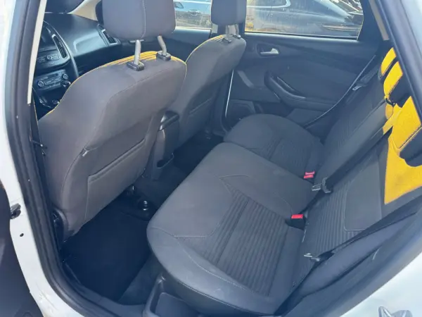 Ford Focus SW 1.5 TDCi EcoBlue Titanium 10