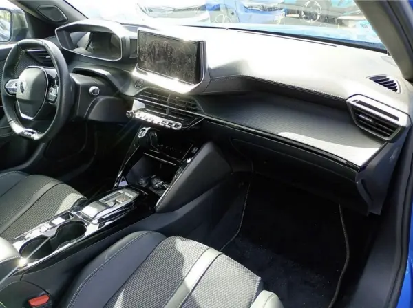 Peugeot e-2008 50 kWh GT 6