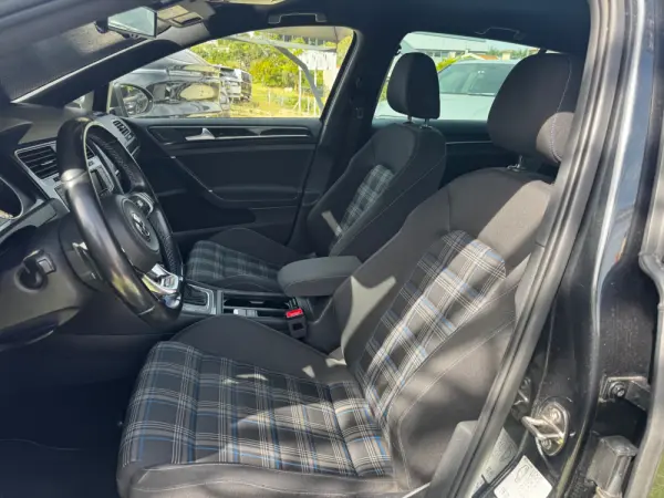 Volkswagen Golf 1.4 GTE Plug-in-Hybrid DSG 28