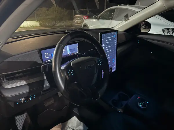 Ford Mustang Mach-E 98.7 kWh Premium 25