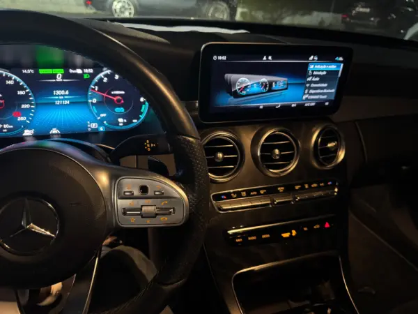 Mercedes-Benz C 300 de AMG Line 23