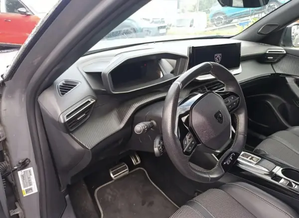 Peugeot e-2008 50 kWh GT 3