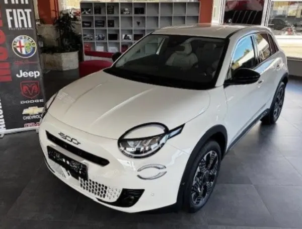 Fiat 600 1.2 Hybrid La Prima 2