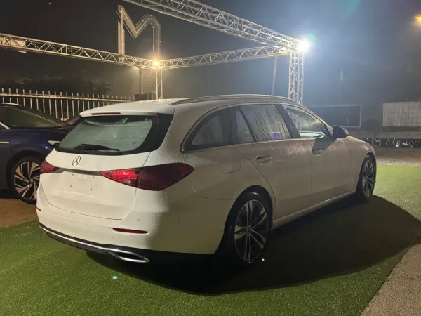 Mercedes-Benz C 200 d Avantgarde 8