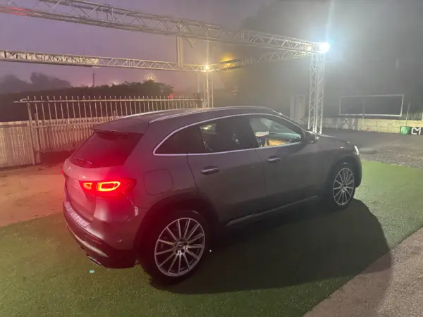 Mercedes-Benz GLA 250 e AMG Line 17