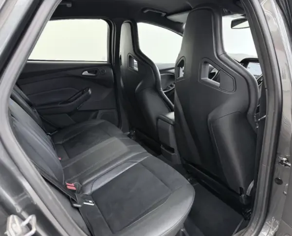 Ford Focus 2.3 EcoBoost RS Pack Performance 8