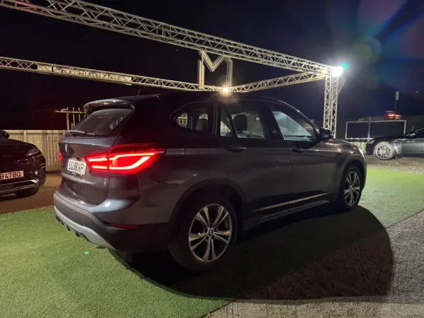 BMW X1 16 d sDrive Auto Line Sport 51