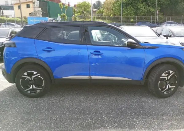 Peugeot e-2008 50 kWh GT 11