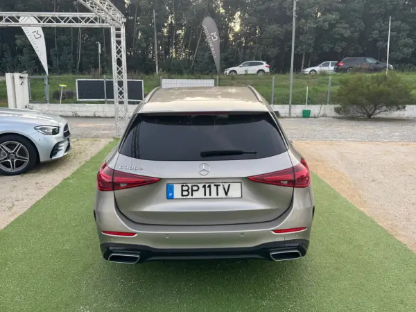 Mercedes-Benz C 300 e AMG Line 8