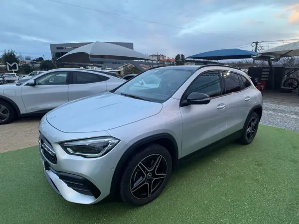 Mercedes-Benz GLA 250 e 8G-DCT AMG Line 11