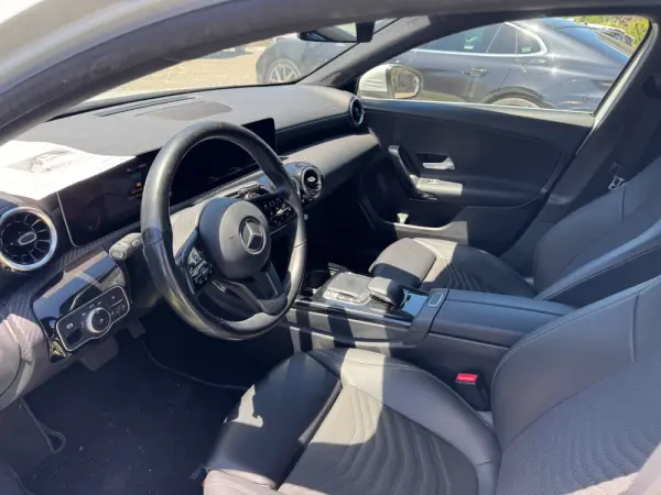 Mercedes-Benz A 180 d Progressive Aut. 11