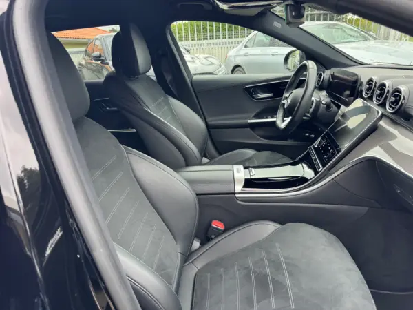 Mercedes-Benz C 300 e AMG Line 15