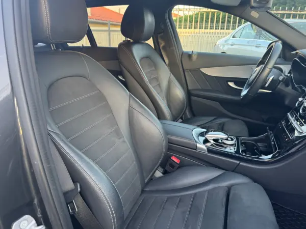 Mercedes-Benz C 300 de AMG Line 34