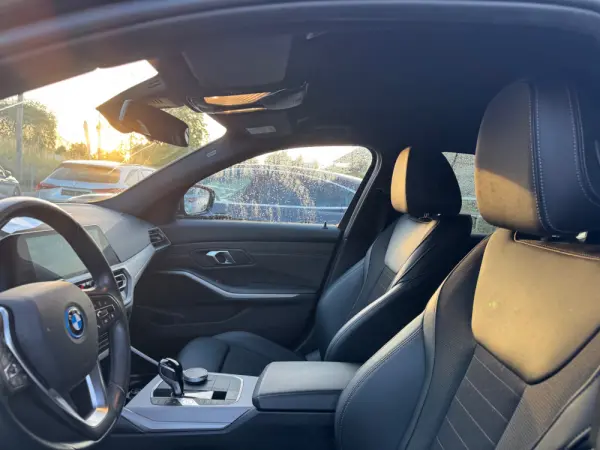 BMW 320 e Corporate Edition Auto 15
