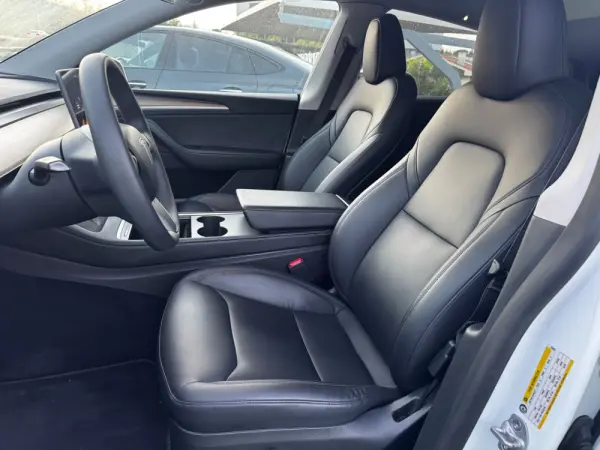 Tesla Model Y Long Range Dual Motor AWD 15