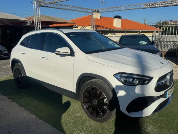 Mercedes-Benz GLA 250 e 8G-DCT AMG Line 27