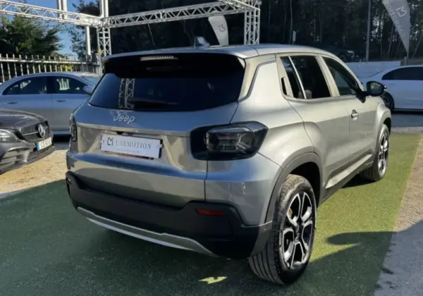 Jeep Avenger 54 kWh Summit 6