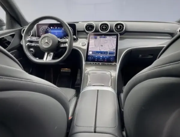 Mercedes-Benz C 300 e AMG Line 12