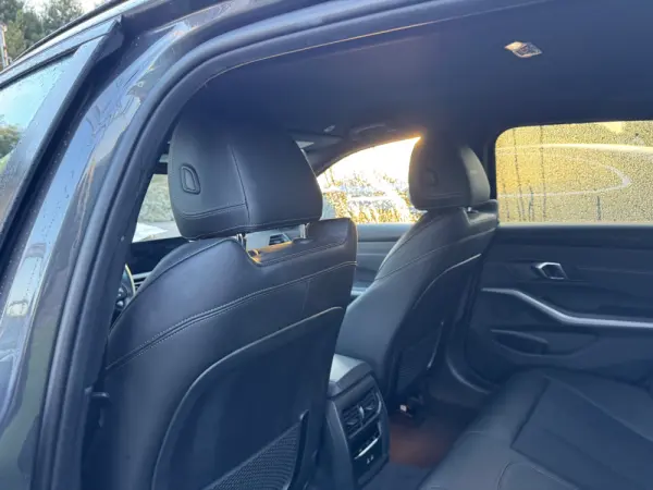 BMW 320 e Corporate Edition Auto 19
